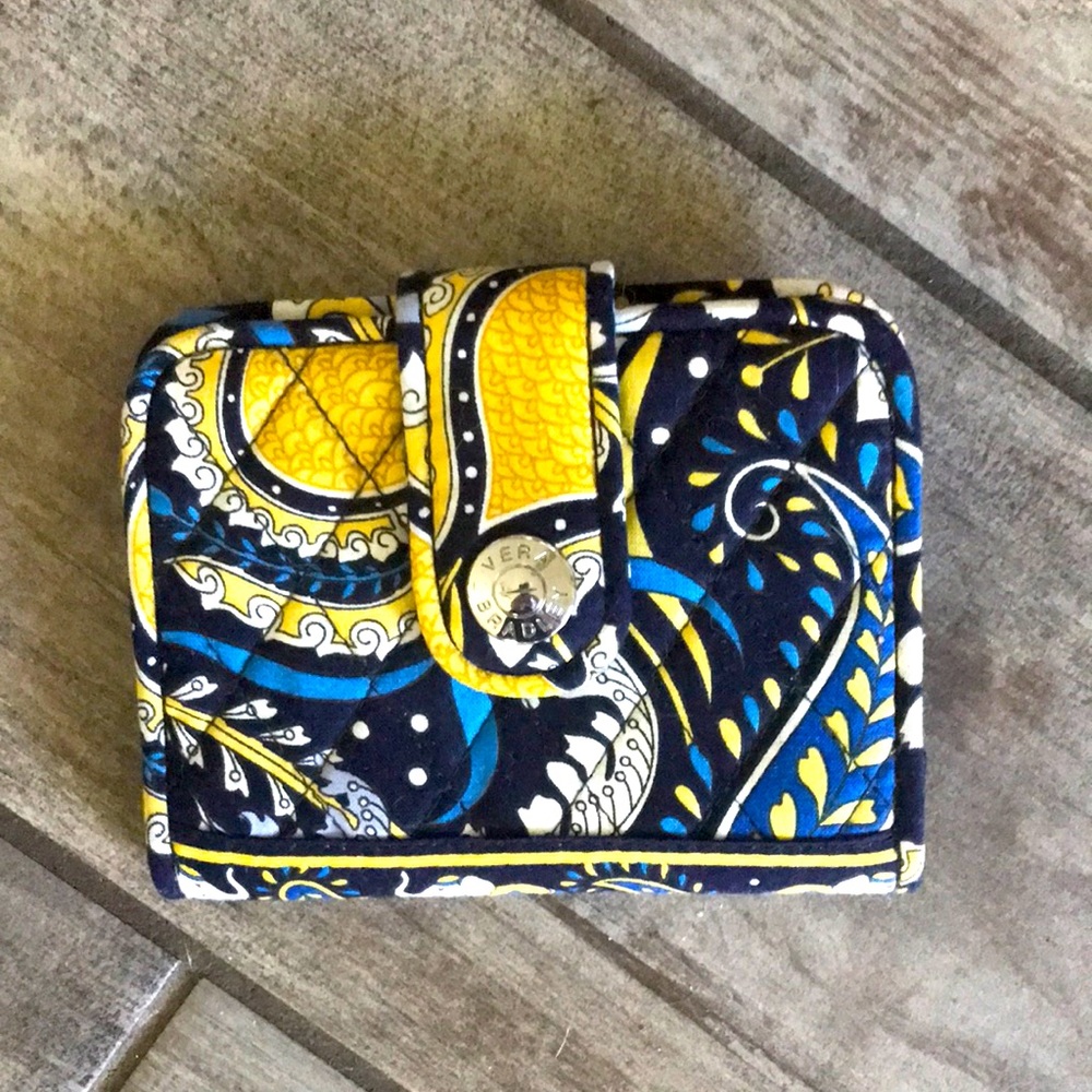 Vera Bradley Wallet. NWOT